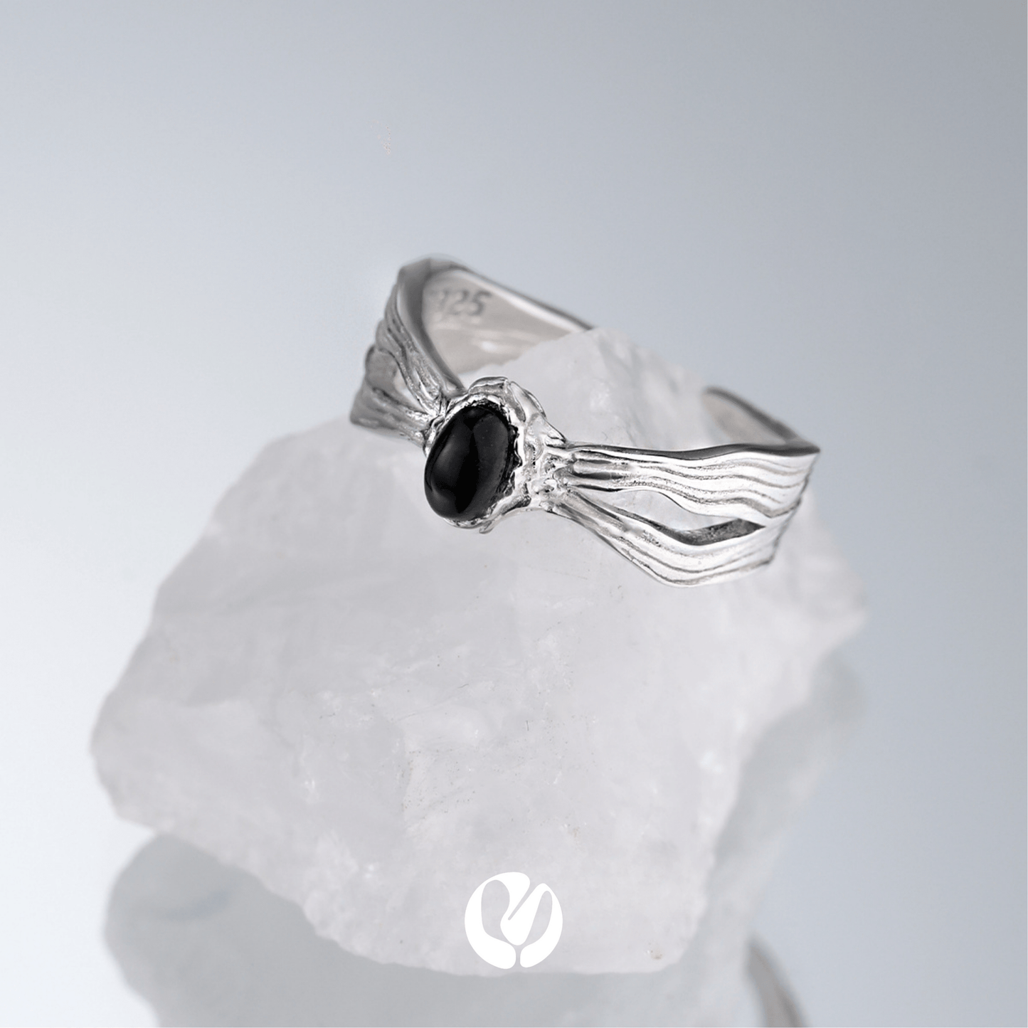 Anillo minimalista de plata de ley con ónix: anillo blanco y negro